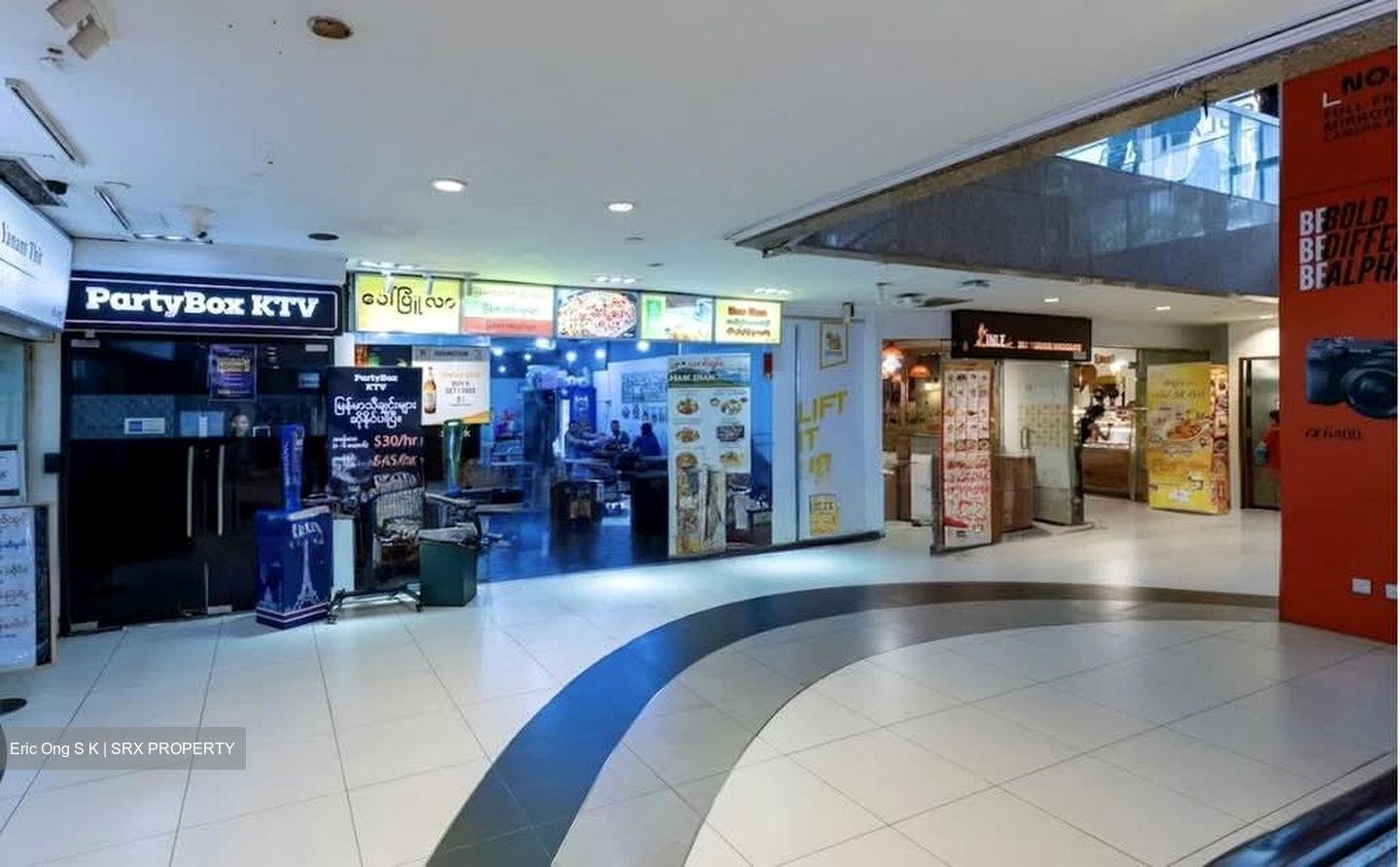 Peninsula Plaza (D6), Retail #598078891